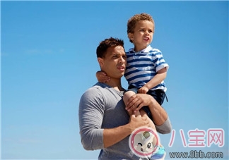 爸爸多和孩子互動(dòng)  正面影響多