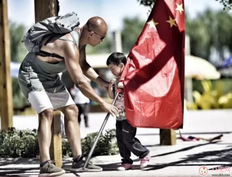 樂嘉帶4歲女兒穿越沙漠徒步76公里 女兒腿上發(fā)滿皰疹 樂嘉帶4歲女兒穿越沙漠徒步76公里 女兒腿上發(fā)滿皰疹