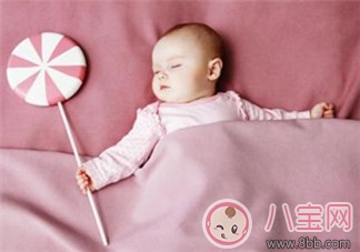 寶寶尿床怎么辦   家長(zhǎng)應(yīng)該如何應(yīng)對(duì)