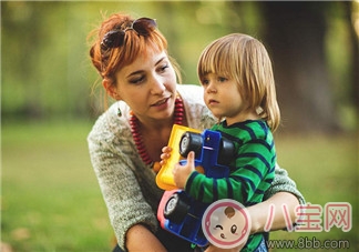 何潔表示不會(huì)再結(jié)婚 單親家庭的孩子成長(zhǎng)一定不好嗎？