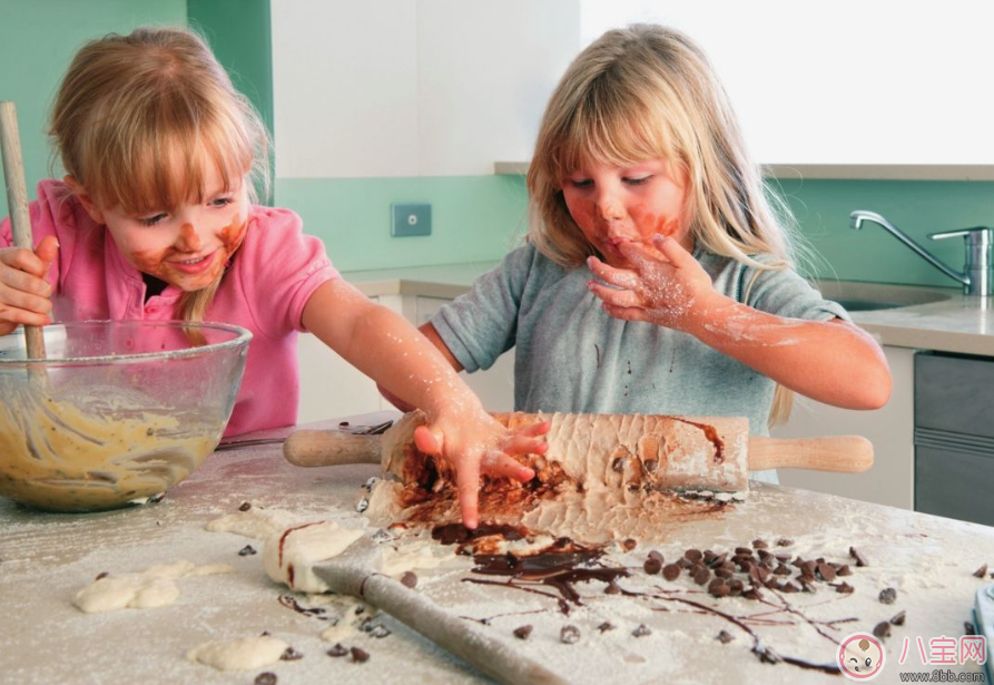 你這樣對(duì)孩子簡(jiǎn)直是害了他 怎么寵孩子才是寵對(duì)了 你這樣對(duì)孩子簡(jiǎn)直是害了他 怎么寵孩子才是寵對(duì)了