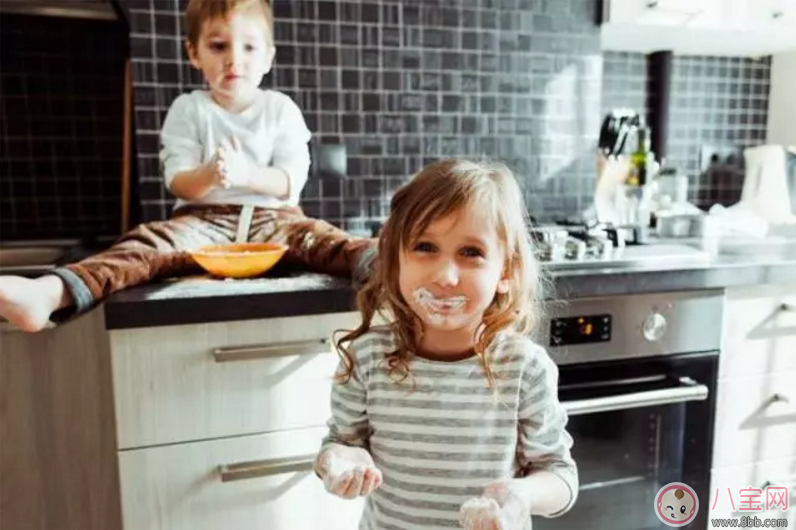 親子互動(dòng)  享受和孩子一起做飯