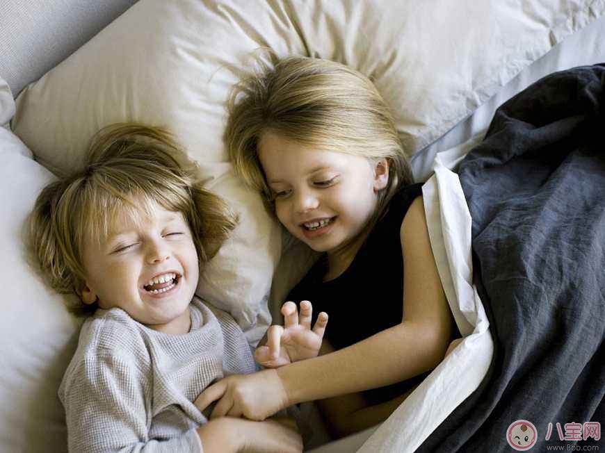 講故事給寶寶聽的優(yōu)點 如何正確講故事給寶寶聽