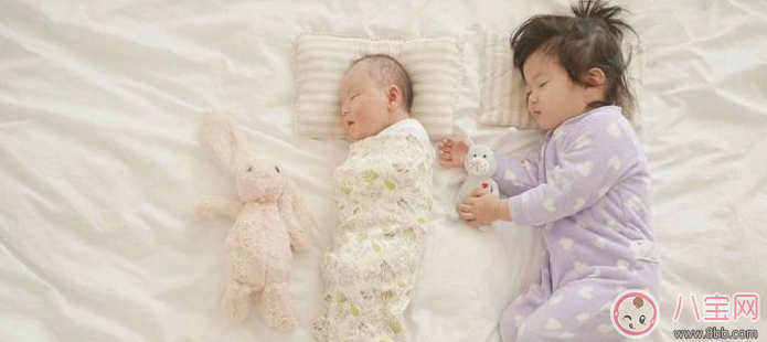 親子故事 記錄下兩個寶寶成長的瞬間 親子故事 記錄下兩個寶寶成長的瞬間