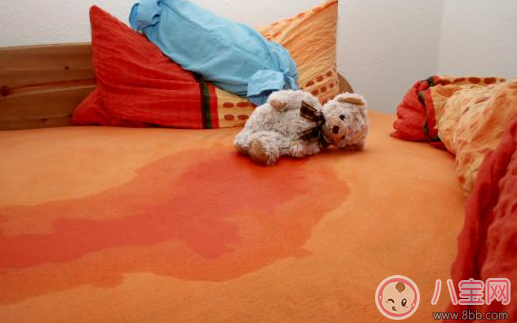 寶寶愛尿床 看看這個故事吧：尿床了