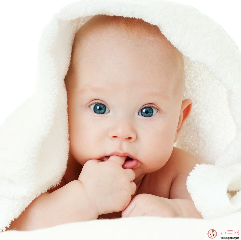 寶寶口腔期要滿(mǎn)足寶吸吮手指的習(xí)慣