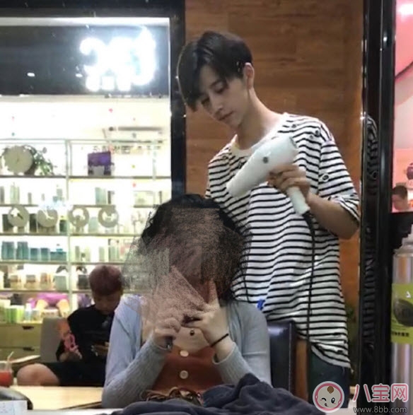 勃物咋治是誰 勃物咋治是什么意思(勃物咋治和吹頭小哥是什么關(guān)系)