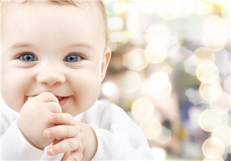 寶寶喜歡吃手指 父母如何聰明應對