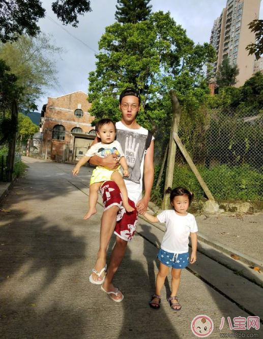 親子博主陳偉霆瘋狂曬娃 自稱霸霸與外甥度假