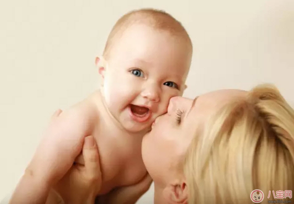 寶寶過分依賴愛粘人的原因 如何讓寶寶變得自立 寶寶過分依賴愛粘人的原因 如何讓寶寶變得自立