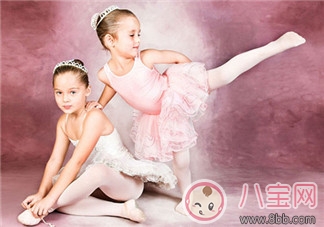 甜馨越來(lái)越美的原因 芭蕾舞蹈學(xué)習(xí)好處多 甜馨越來(lái)越美的原因 芭蕾舞蹈學(xué)習(xí)好處多