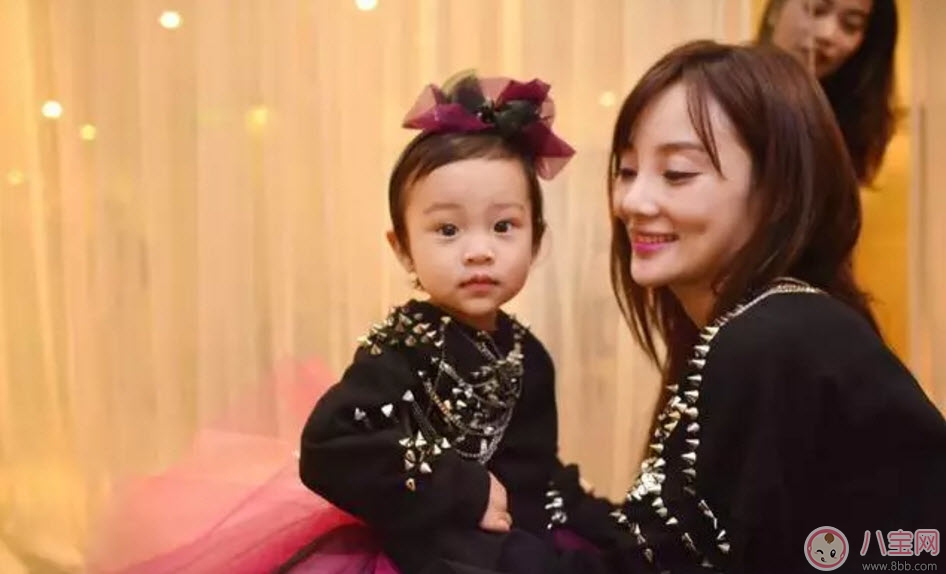 甜馨越來(lái)越美的原因 芭蕾舞蹈學(xué)習(xí)好處多 甜馨越來(lái)越美的原因 芭蕾舞蹈學(xué)習(xí)好處多