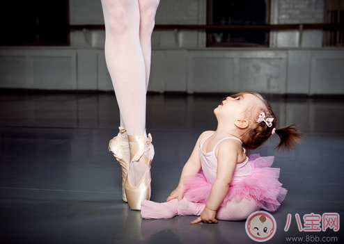 甜馨越來(lái)越美的原因 芭蕾舞蹈學(xué)習(xí)好處多 甜馨越來(lái)越美的原因 芭蕾舞蹈學(xué)習(xí)好處多