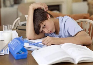 孩子喜歡寫小說怎么辦 如何正確引導(dǎo)孩子寫小說