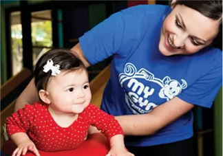 跟咘咘一起做早教運動 正確的早教運動的時間與方法