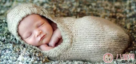 通過睡姿看性格 從小孩睡姿看性格(趴著睡的寶寶喜歡熱鬧)