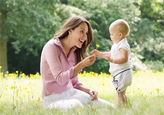 第一次當媽媽感覺力不從心 怎么教育孩子比較好