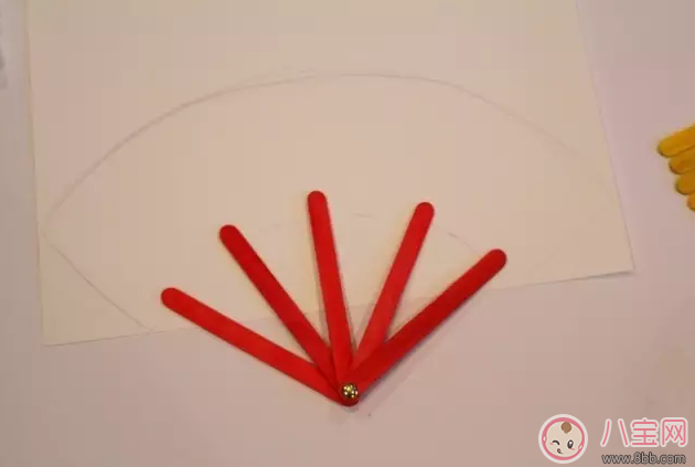 小小冰棍棒大用處 自制玩具來解暑