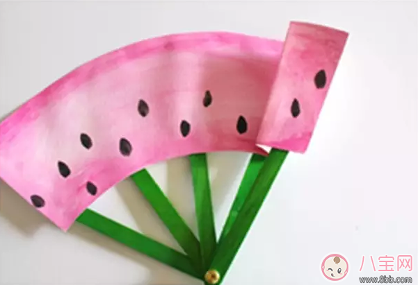 小小冰棍棒大用處 自制玩具來解暑