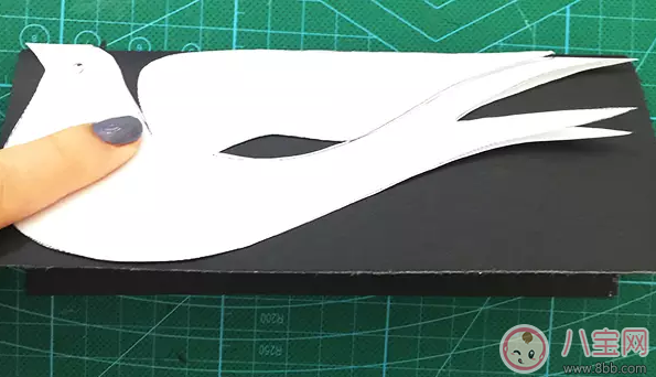 寶寶親子游戲:動(dòng)手制作小燕子 寶寶親子游戲:動(dòng)手制作小燕子