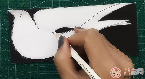 寶寶親子游戲:動(dòng)手制作小燕子 寶寶親子游戲:動(dòng)手制作小燕子