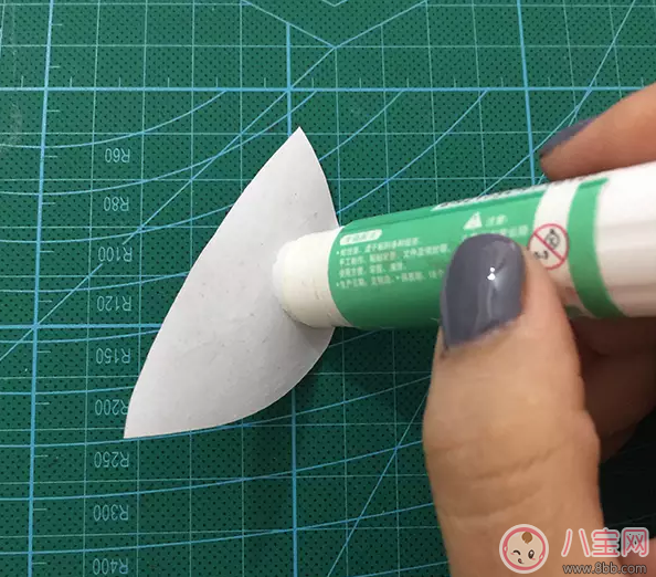 寶寶親子游戲:動(dòng)手制作小燕子 寶寶親子游戲:動(dòng)手制作小燕子