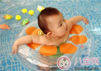 寶寶游泳好處 家長(zhǎng)須知的注意事項(xiàng)