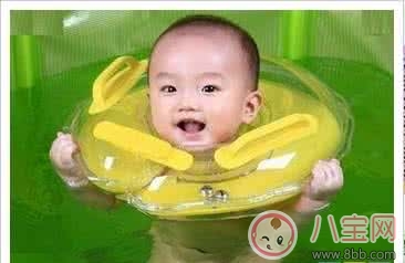 寶寶游泳好處 家長(zhǎng)須知的注意事項(xiàng)