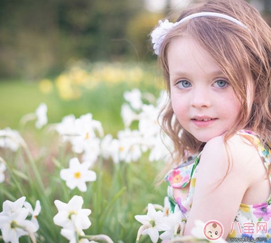 胎教小故事 愛(ài)笑的小花