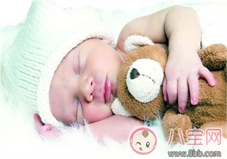 孩子哪些睡覺姿勢(shì)不正確    錯(cuò)誤的睡姿對(duì)孩子的影響很嚴(yán)重