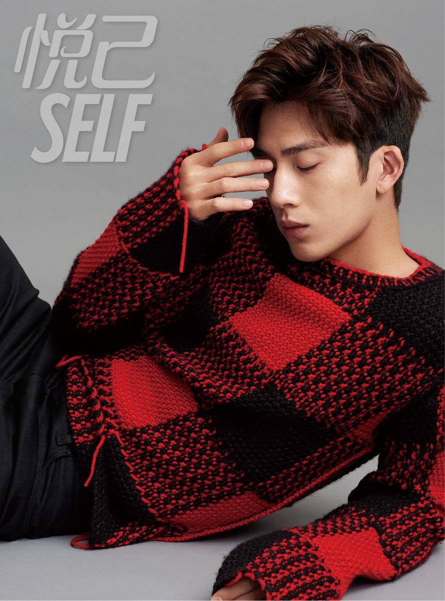 井柏然登《悅己》雜志十二月刊 從貴族紳士到俏皮少年