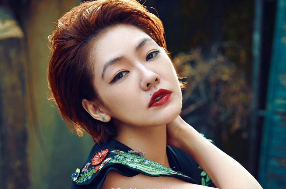 小s最新雜志封面大片 上演絕美超模范兒