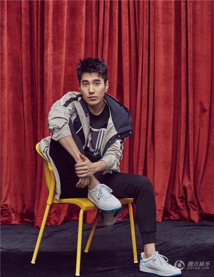 趙又廷登雜志封面大片 鬼馬搞怪展型男魅力