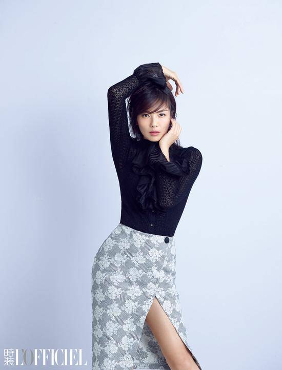 劉濤雜志封面曝光 簡約干練顯&ldquo;總攻&rdquo;魅力