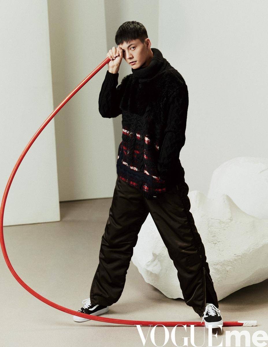 陳偉霆登《Vogue Me》封面大片 演繹個(gè)性獨(dú)特風(fēng)尚