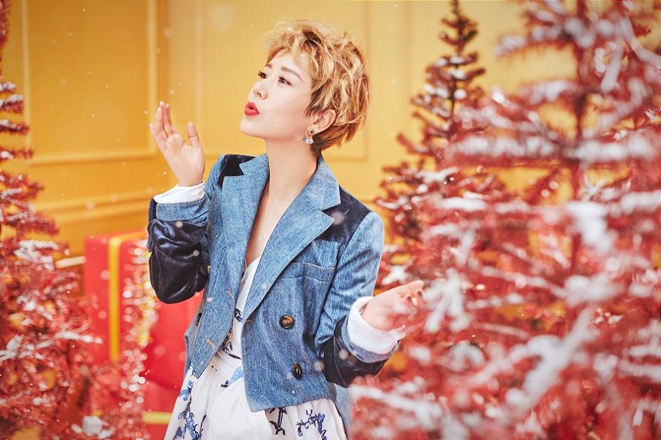 海清登《時(shí)尚co mo》雜志12月封面 金色短發(fā)耀眼