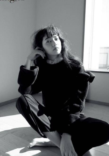 小松菜奈時尚雜志寫真大片 性感嫵媚展現(xiàn)的淋漓盡致