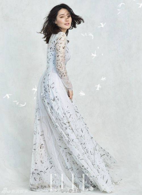 李英愛雜志封面寫真曝光 優(yōu)雅端莊仙氣足