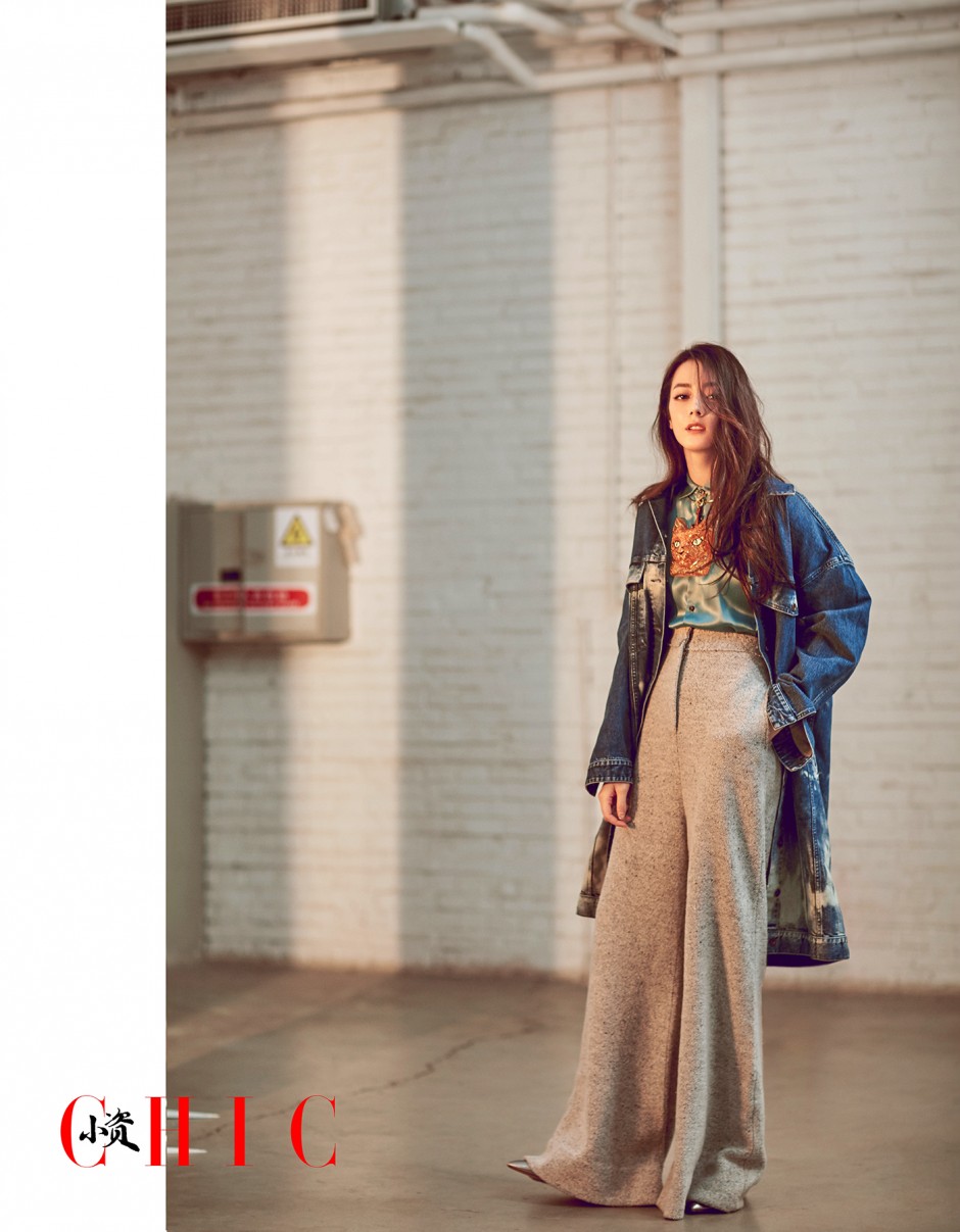 迪麗熱巴登雜志封面 多種風(fēng)格變換顯率真