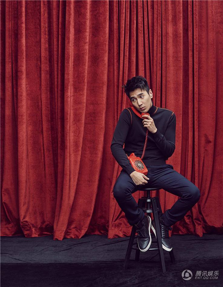 趙又廷登雜志封面大片 鬼馬搞怪展型男魅力