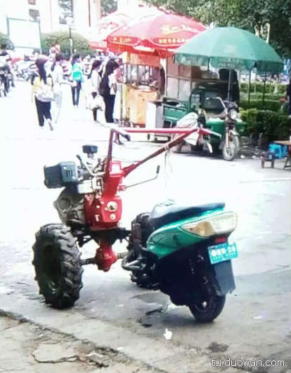 搞笑內(nèi)涵圖片之拔下來那一刻我好方