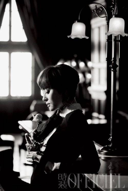 《時(shí)裝L’OFFICIEL》孫儷時(shí)尚封面大片曝光