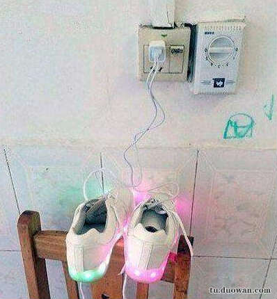 搞笑內(nèi)涵圖之喵星人:我仿佛聞到了小魚(yú)干的味道