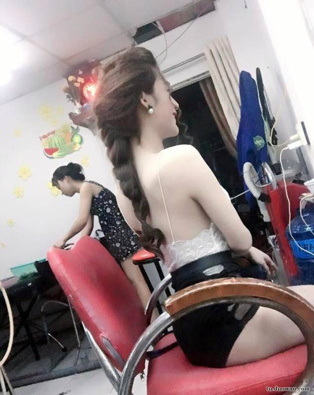 爆笑內(nèi)涵圖片之女廁還有這種東西?