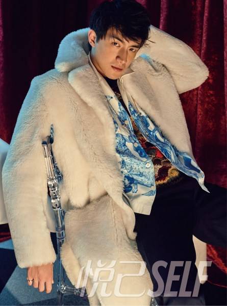 林更新登11月雜志封面 開啟霸道型男暖冬模式