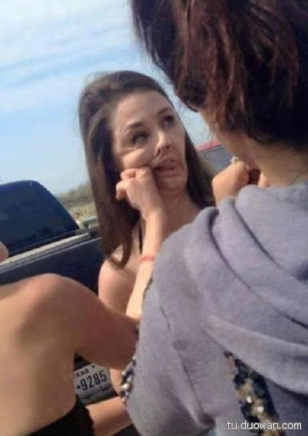 搞笑內(nèi)涵圖片之拔下來(lái)那一刻我好方