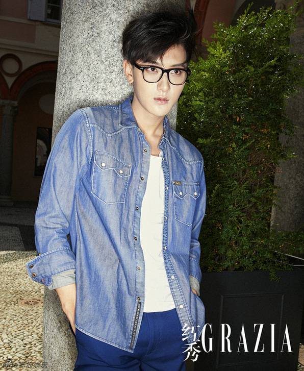 黃子韜最新寫真大片曝光 清新不羈帥氣時(shí)尚