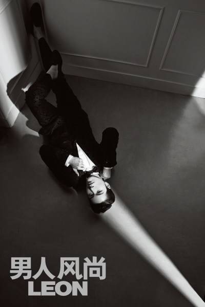 陳學冬雜志黑白復古大片 化身名門&ldquo;貴公子&rdquo;