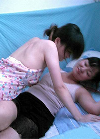 女生惡搞圖片 放開她讓我來