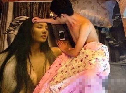 搞笑邪惡內(nèi)涵圖之終于能和女神同床了